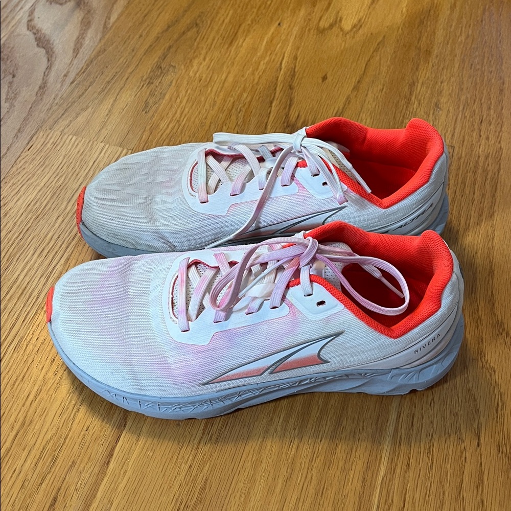 Altra Rivera white/coral women’s size 7.5